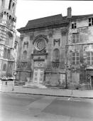 Hotel dieu actuellement musee la facade de la chapelle en 1977